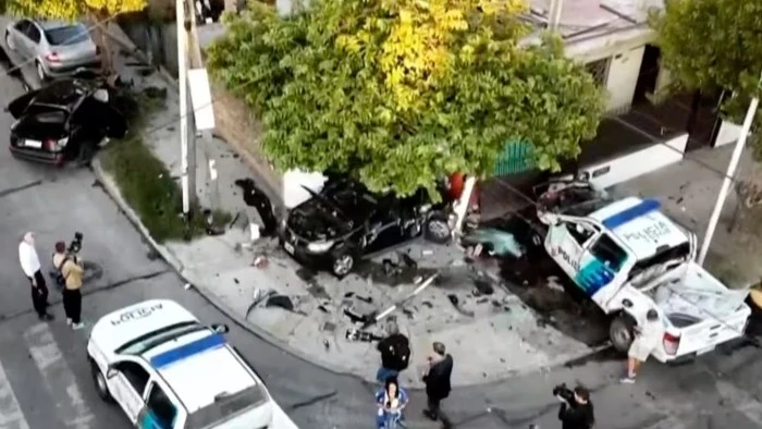 69b421db1011d_700_394!