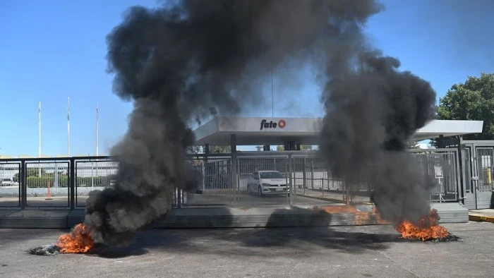 6996013989d20_700_394!