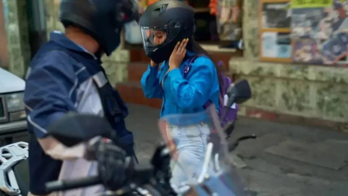 6926e3fb60124_700_394!