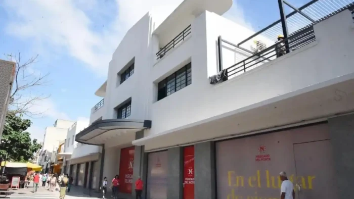 68dfc0b10678e_700_394!