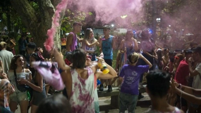 69a5b55435d5e_700_394!