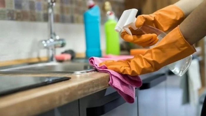 69a306ec4e00f_700_394!