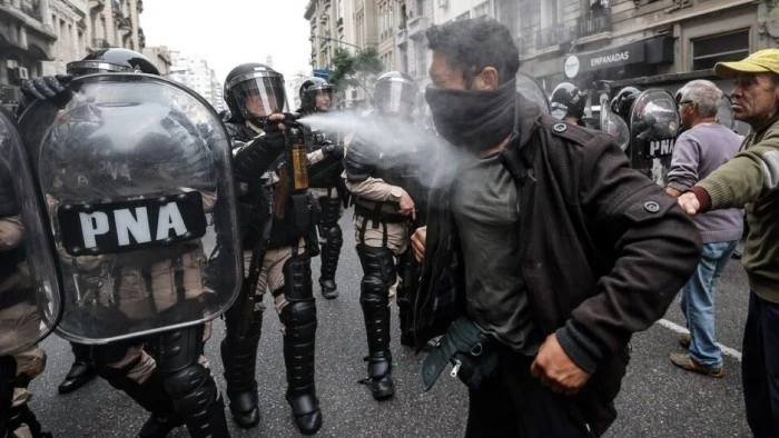 66eb87612d238_700_394!