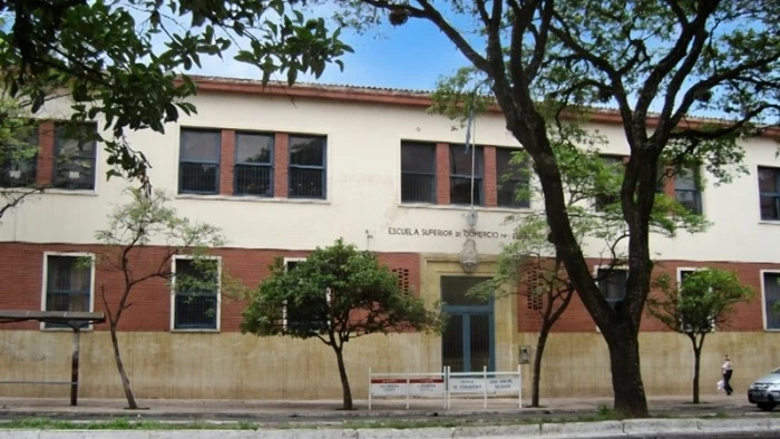 69c1b7c95db4d_700_394!