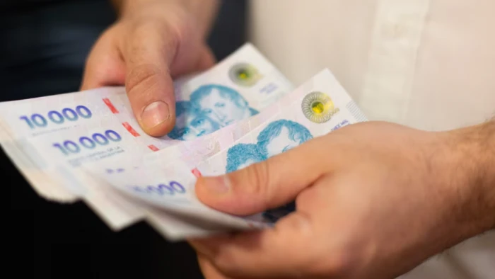 69012e88c4a82_700_394!