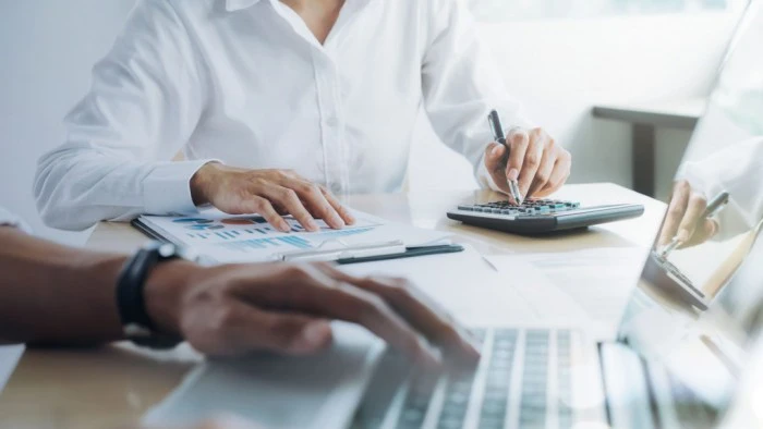 695556384575f_700_394!