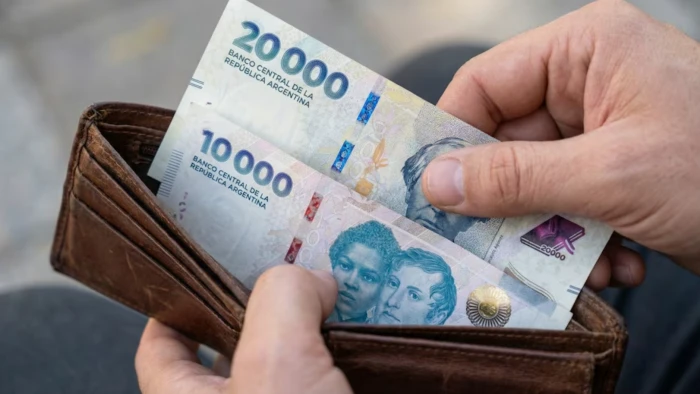 69c8be4e0e1de_700_394!