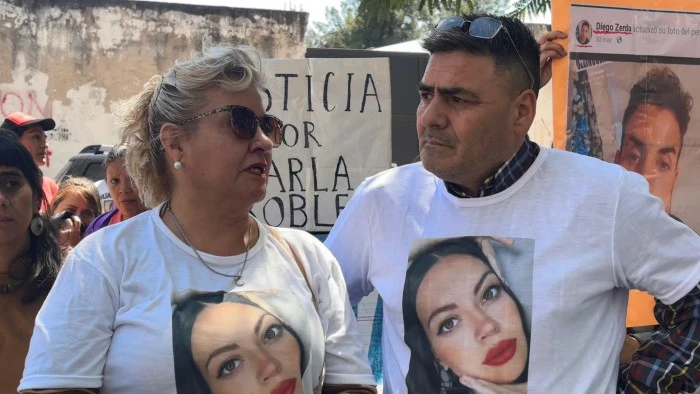 6904cd7f9b26f_700_394!